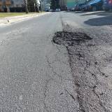 Uszkodzona nawierzchnia (dziura) asfaltowa jezdni K. Ujejskiego <span class="fix-status status-3">Ukończony</span>