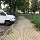 Zaśmiecony i zabrudzony parking od III LO do Mdk II Tychy Elfów<span class="fix-status status-3">Ukończony</span>