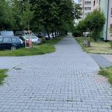 Ponownie zgłaszam zarośnięty chodnik Tychy ul. Darwina<span class="fix-status status-3">Ukończony</span>