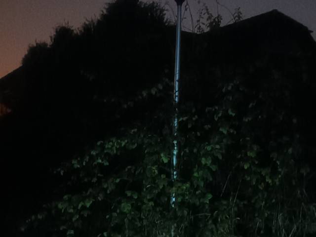 Niedziałająca  latarnia