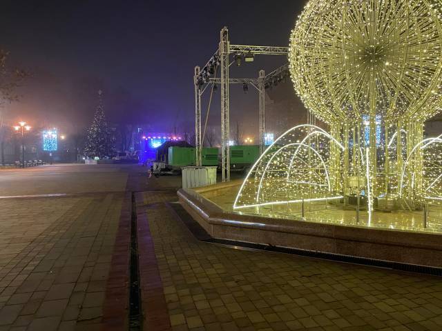 Dalej nie działa choinka na placu Baczyńskiego