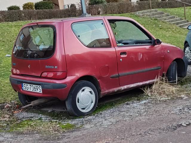Fiat Seicento zbita szyba