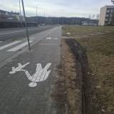 Ślady opon na trawniku<span class="fix-status status-2">Przyjęte</span>