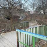 Pełno śmieci i butelek obok wejścia do przejścia podziemnego pod al. Jana Pawła II<span class="fix-status status-2">Przyjęte</span>