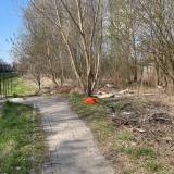 Dzikie wysypisko śmieci gabarytowych przy kładce nad potokiem Tyskim<span class="fix-status status-2">Przyjęte</span>