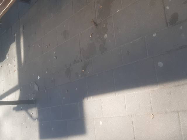 Zaniedbany przystanek