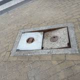 Uszkodzony właz kanalizacji na chodniku <span class="fix-status status-3">Ukończony</span>