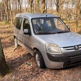 porzucony samochód <span class="fix-status status-6">Poza uprawnieniami</span>