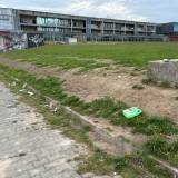 Pełno porozrzucanych śmieci na parkingu przed halą sportową Tychy al. Piłsudskiego<span class="fix-status status-3">Ukończony</span>