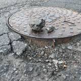Uszkodzony asfalt - dziura przy włazie kanalizacyjnym - PONOWNE ZGŁOSZENIE<span class="fix-status status-3">Ukończony</span>