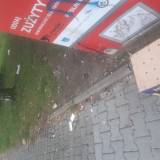 Pełno śmieci przy pojemniku<span class="fix-status status-2">Przyjęte</span>